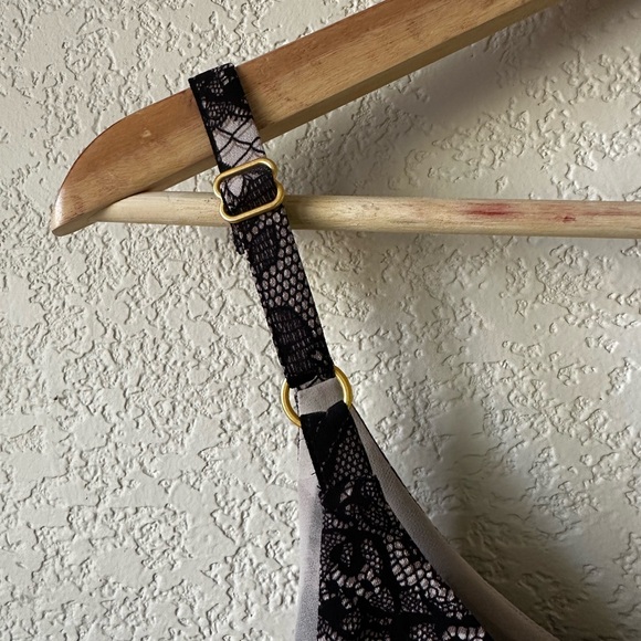 CAbi Black and Beige Camisole Top - Picture 4 of 9